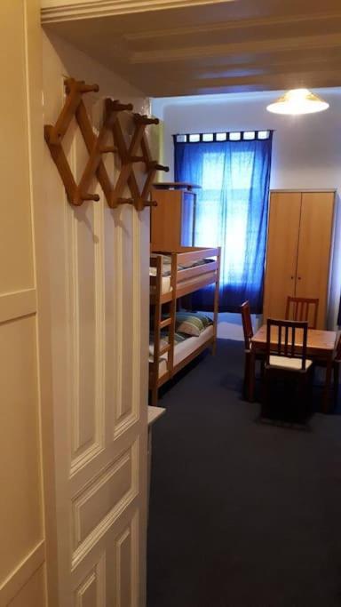 Simple 10 Minutes To Downtown Wien